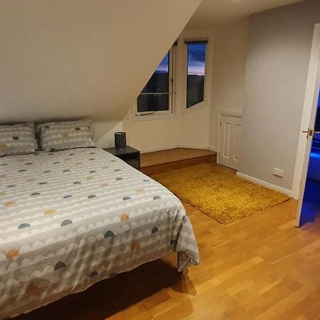 Spacious, Modern 3 Bedroom Luxury Flat In Centre Location Broughty Ferry Esterno foto