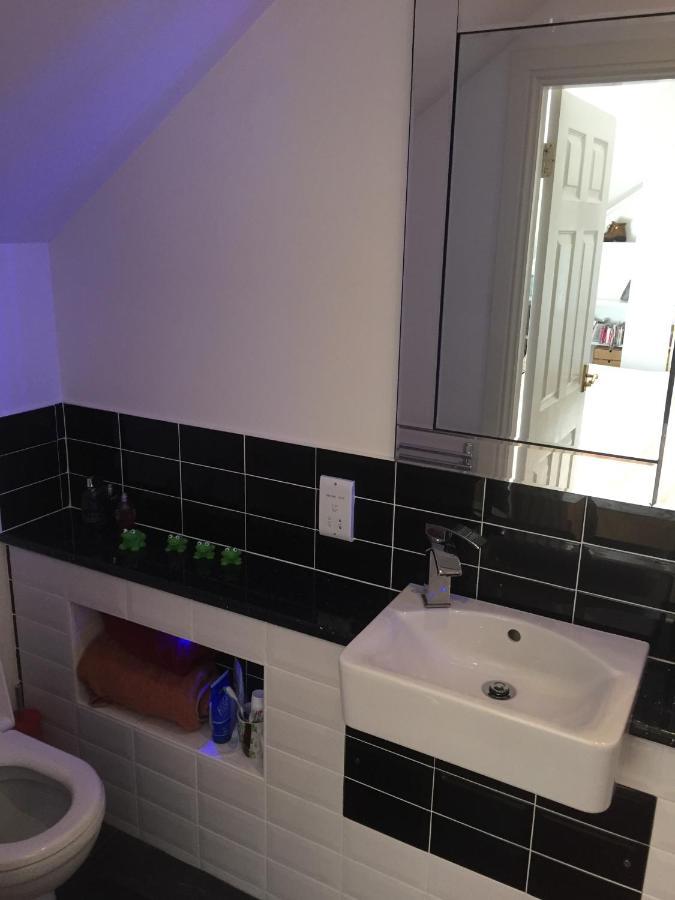 Spacious, Modern 3 Bedroom Luxury Flat In Centre Location Broughty Ferry Esterno foto