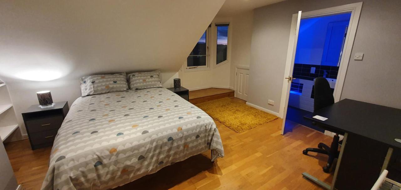 Spacious, Modern 3 Bedroom Luxury Flat In Centre Location Broughty Ferry Esterno foto