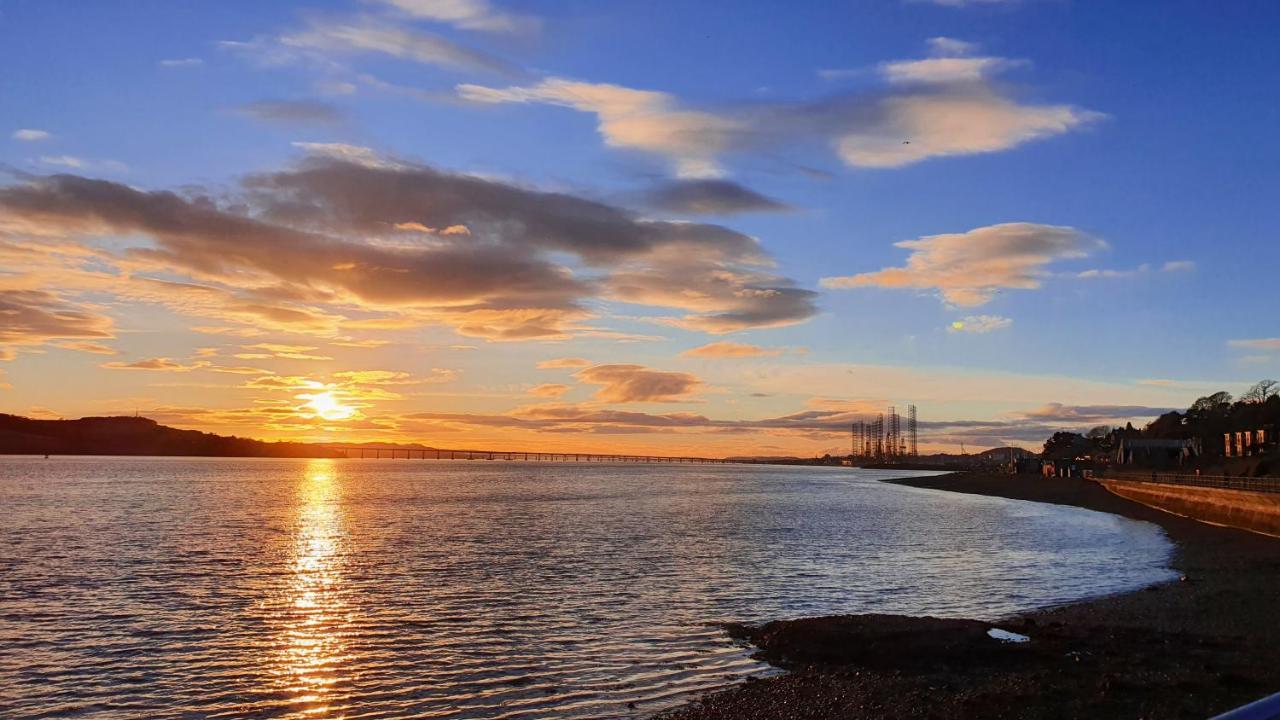 Spacious, Modern 3 Bedroom Luxury Flat In Centre Location Broughty Ferry Esterno foto